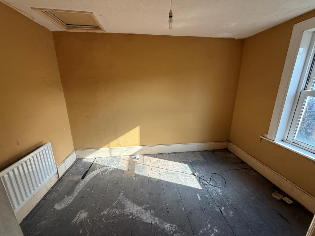 Lot: 50 - MID-TERRACE HOUSE FOR REFURBISHMENT - Bedroom three